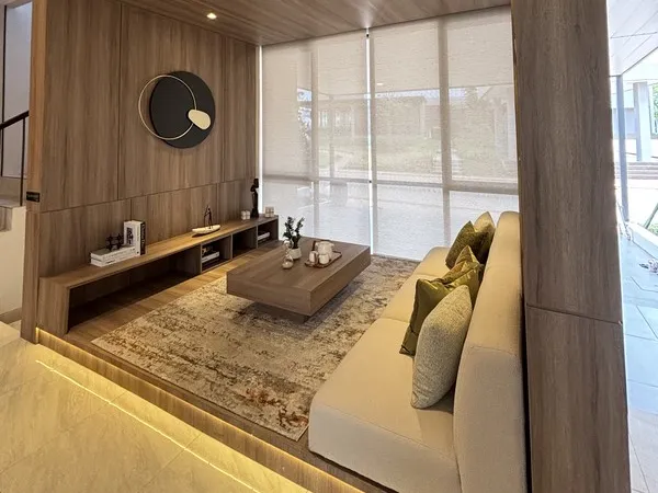 Orlens Interior 3